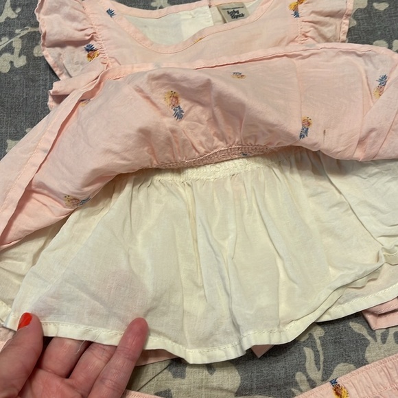 Pineapple Outfit - Picture 4 of 12